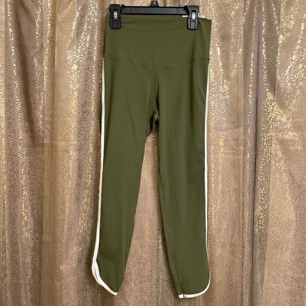 Aerie OFFLINE Real Me Xtra Track Legging Olive Green Granola Groove M Short NWT